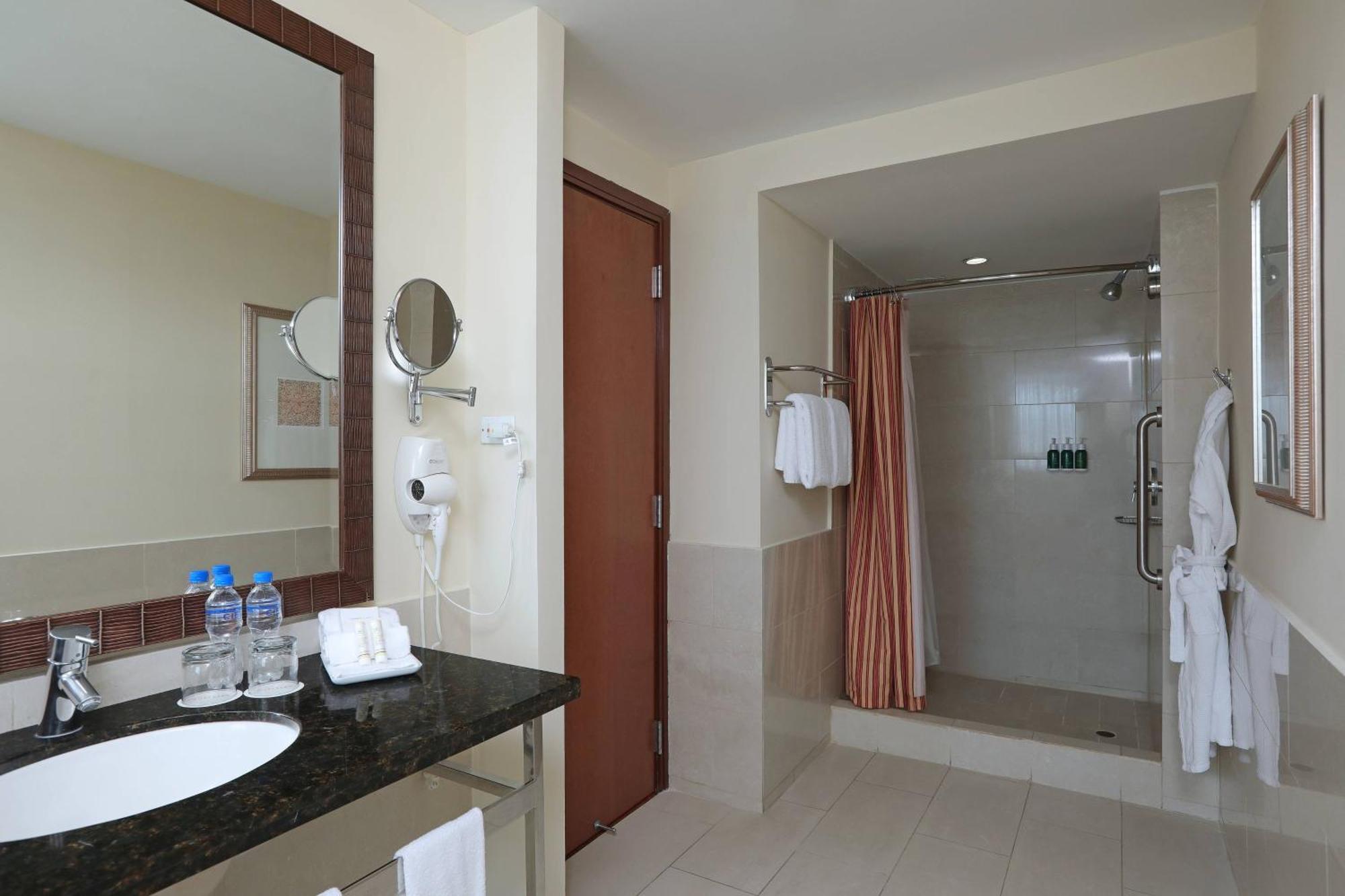 Courtyard By Marriott Panama Multiplaza Mall Dış mekan fotoğraf